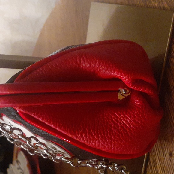 BRIGHTON CROSSBODY KISSLOCK LOVE LEATHER BAG NWOT - Picture 4 of 9